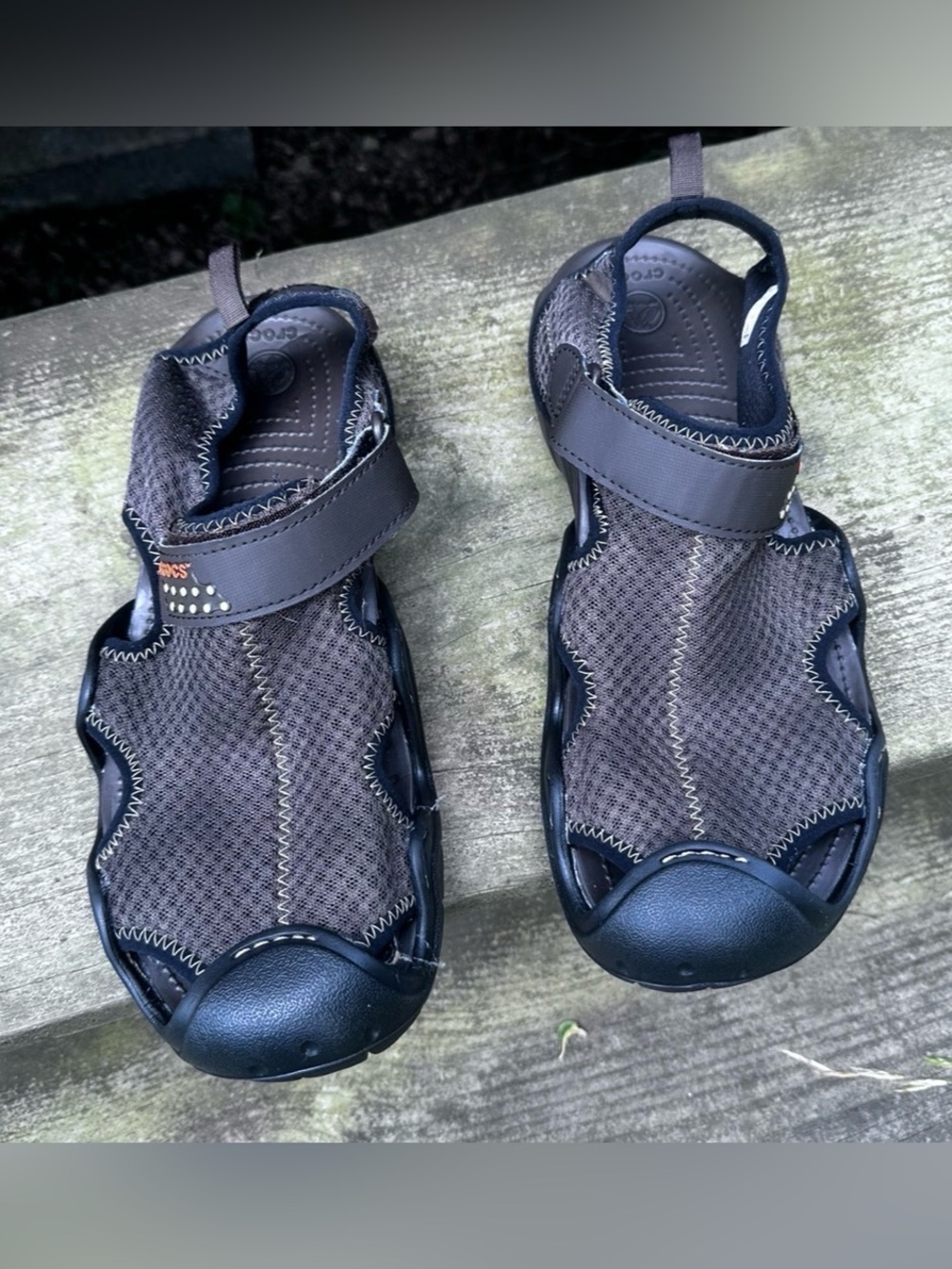 #S-1114 CROCS Men's Brown Closed-Toe Sport Sandals- SZ 10 Mens